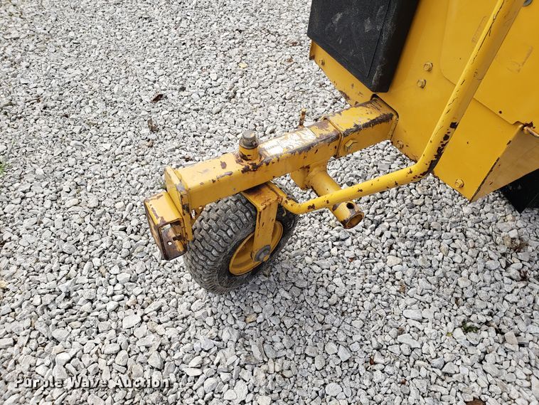 image for item DG8757 Vermeer SC252 stump grinder