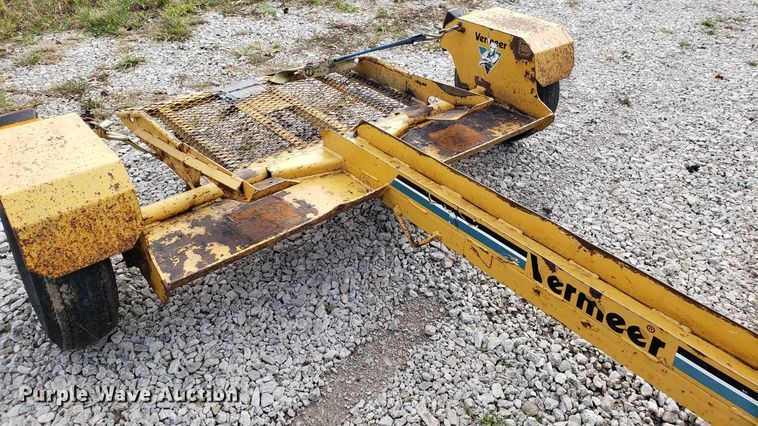 image for item DG8757 Vermeer SC252 stump grinder