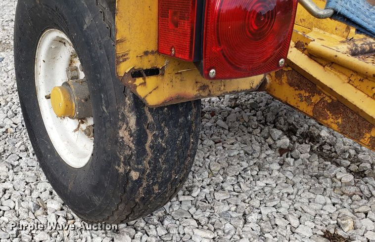 image for item DG8757 Vermeer SC252 stump grinder