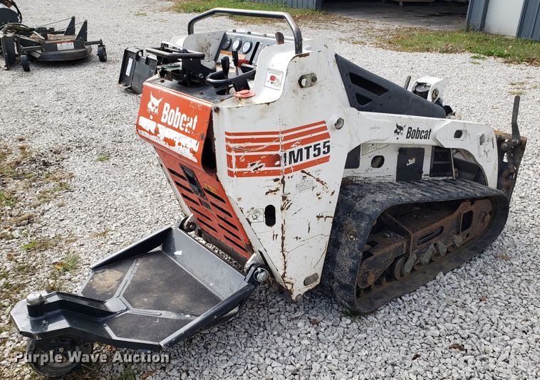 image for item DG8762 2009 Bobcat MT55 compact utility loader