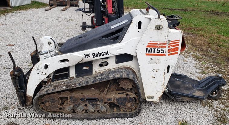 image for item DG8762 2009 Bobcat MT55 compact utility loader