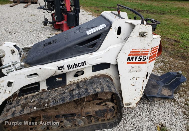 image for item DG8762 2009 Bobcat MT55 compact utility loader