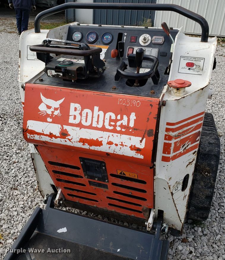 image for item DG8762 2009 Bobcat MT55 compact utility loader