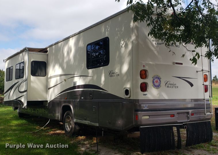 image for item DG8787 2002 Ford Cruise Master RV