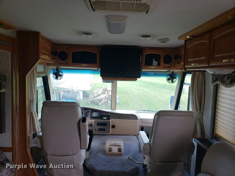 image for item DG8787 2002 Ford Cruise Master RV