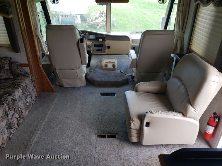 image for item DG8787 2002 Ford Cruise Master RV