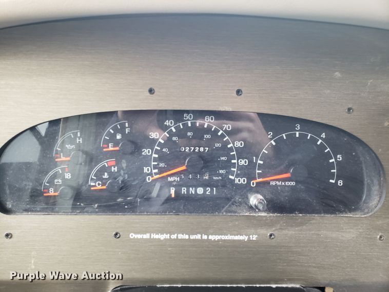 image for item DG8787 2002 Ford Cruise Master RV