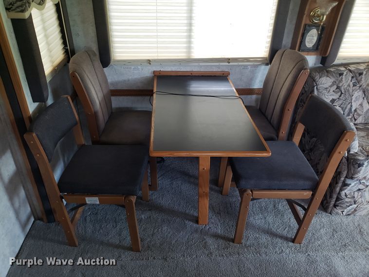 image for item DG8787 2002 Ford Cruise Master RV