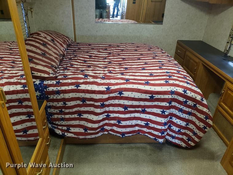 image for item DG8787 2002 Ford Cruise Master RV