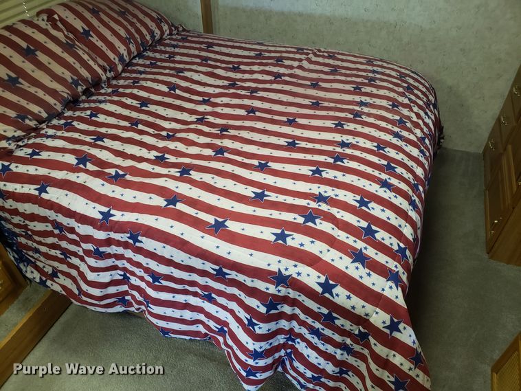 image for item DG8787 2002 Ford Cruise Master RV