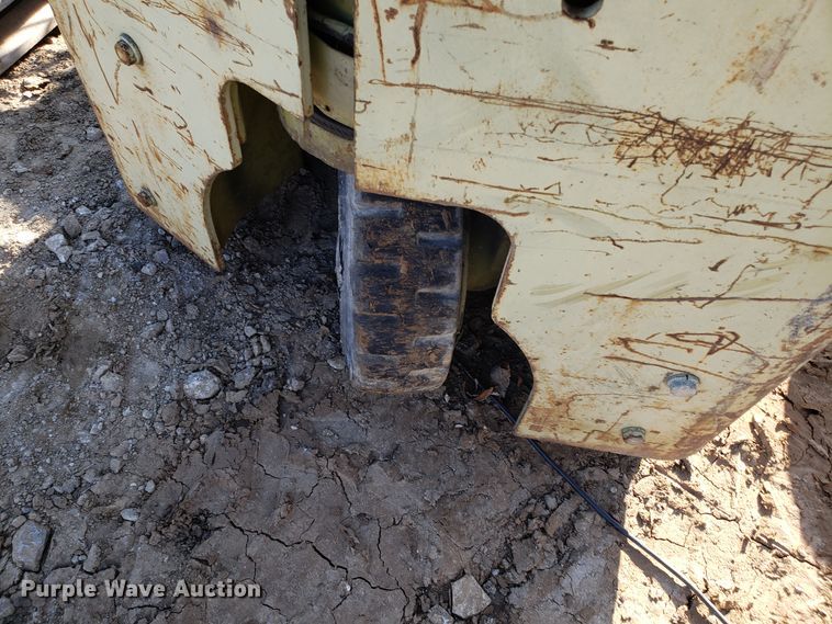 image for item DG8795 Clark TW25B forklift