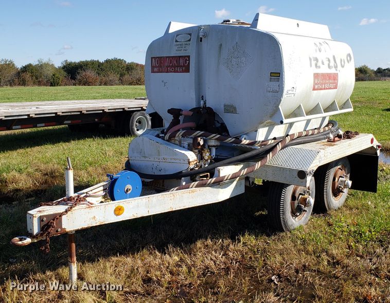 image for item DG8814 US Aluminum fuel tank trailer