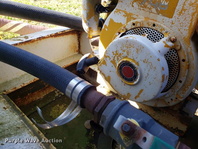 image for item DG8814 US Aluminum fuel tank trailer