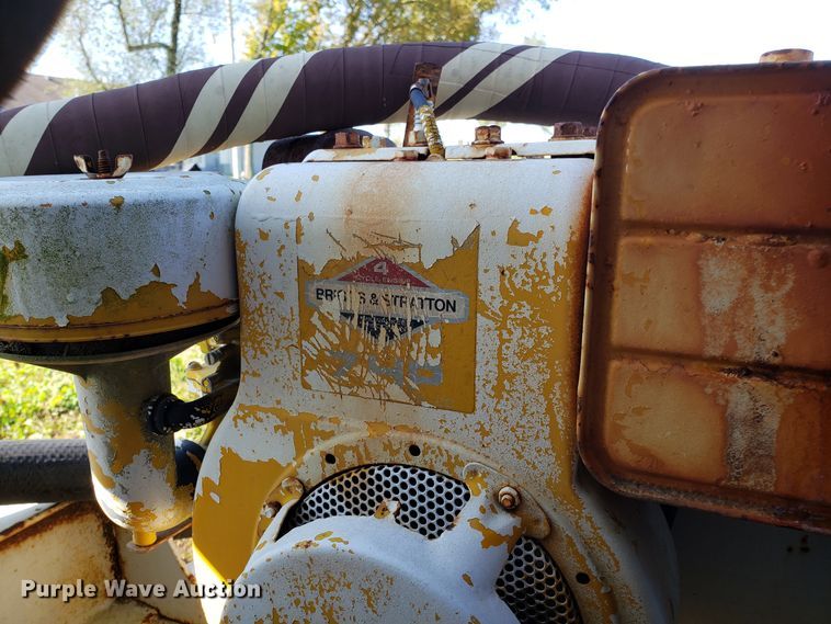 image for item DG8814 US Aluminum fuel tank trailer