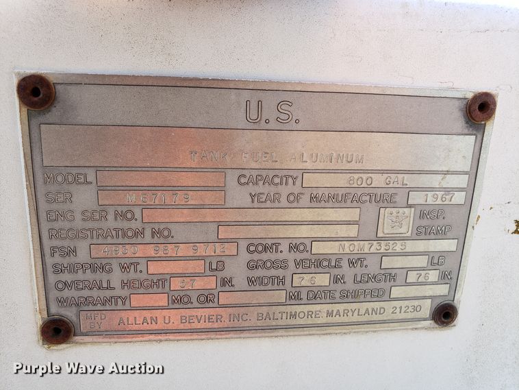 image for item DG8814 US Aluminum fuel tank trailer