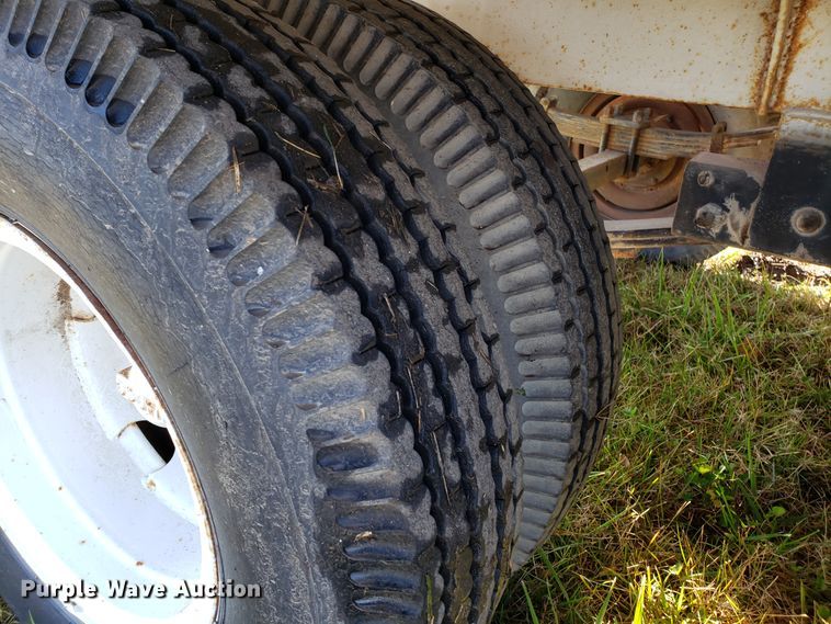 image for item DG8814 US Aluminum fuel tank trailer