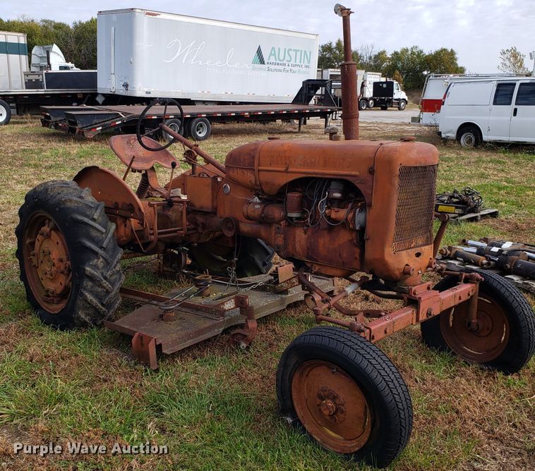 image for item DG8829 Allis Chalmers tractor