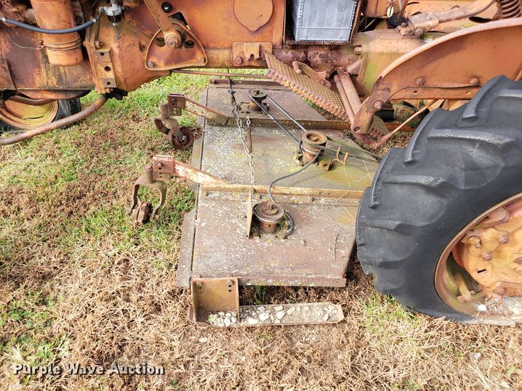 image for item DG8829 Allis Chalmers tractor