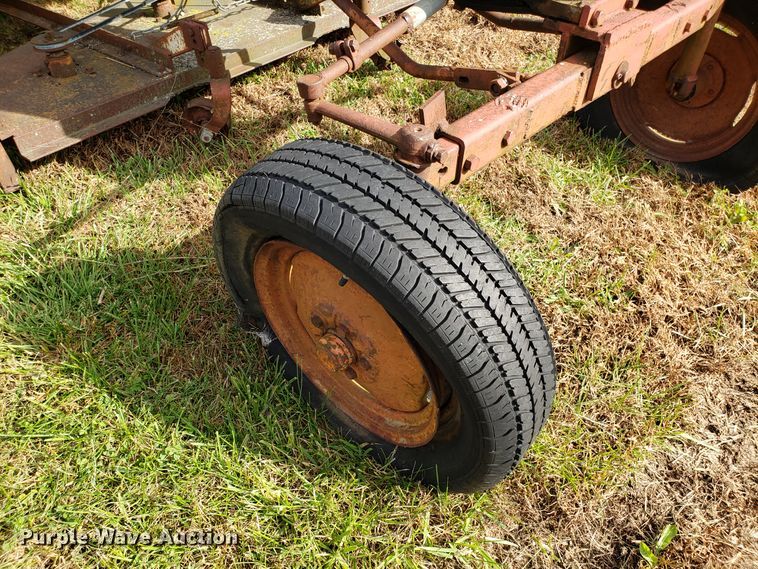 image for item DG8829 Allis Chalmers tractor
