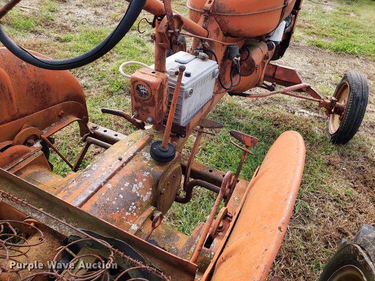 image for item DG8830 Allis Chalmers tractor