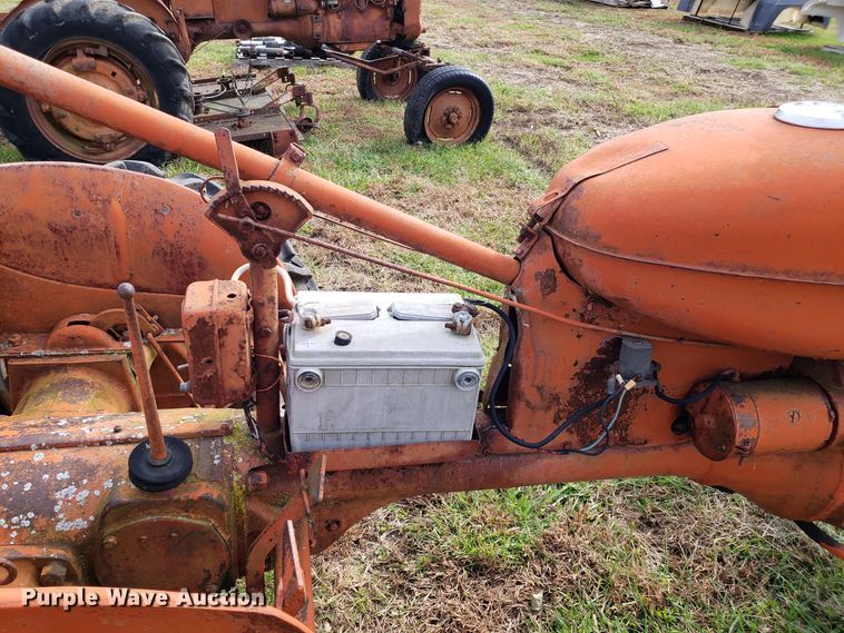 image for item DG8830 Allis Chalmers tractor