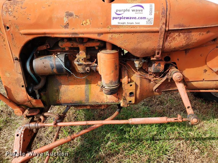 image for item DG8830 Allis Chalmers tractor