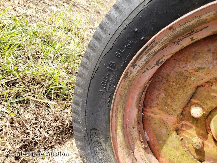 image for item DG8830 Allis Chalmers tractor