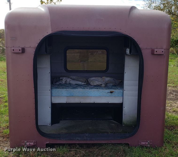 image for item DG8832 Unibilt sleeper