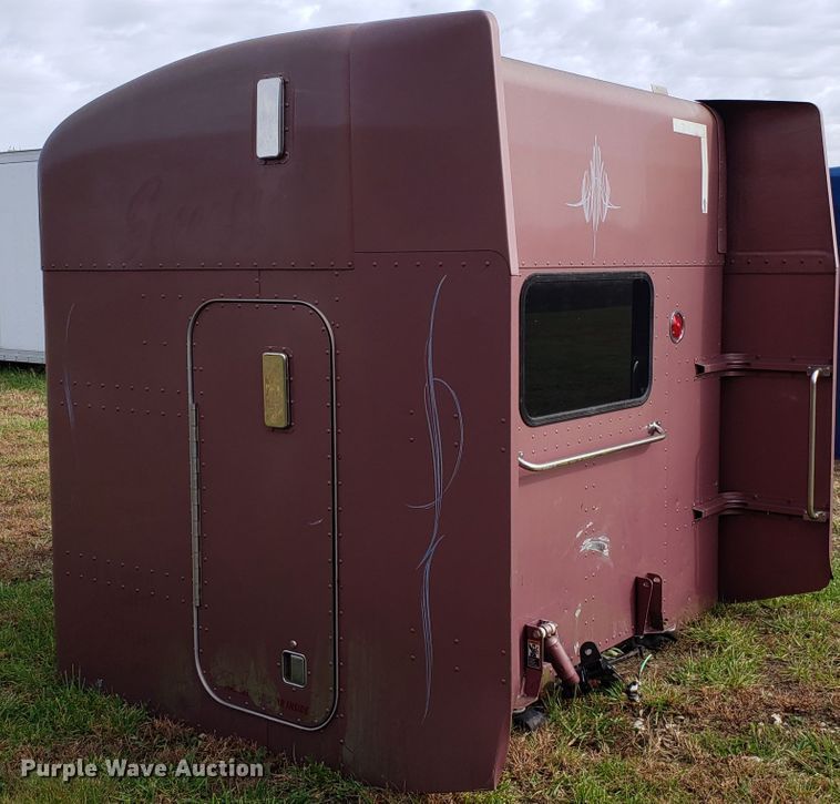 image for item DG8832 Unibilt sleeper