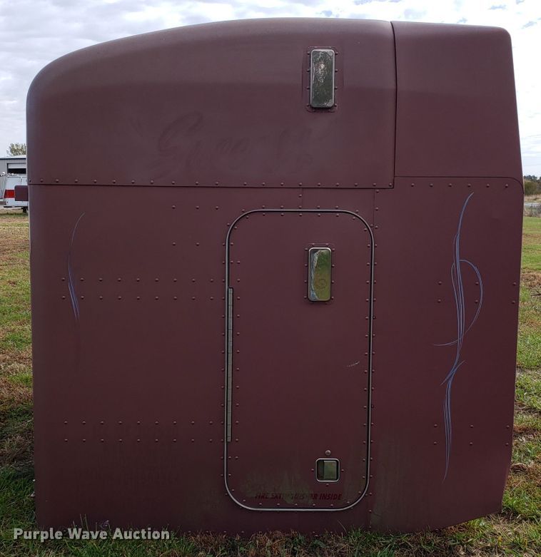 image for item DG8832 Unibilt sleeper