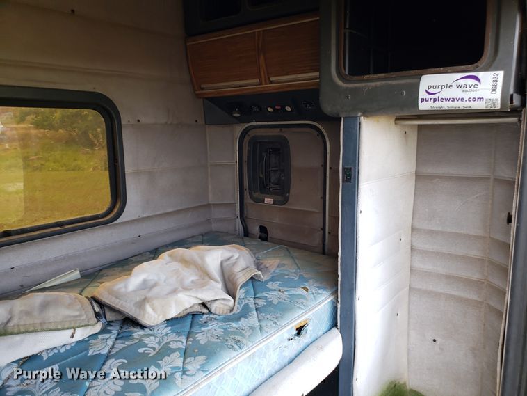 image for item DG8832 Unibilt sleeper