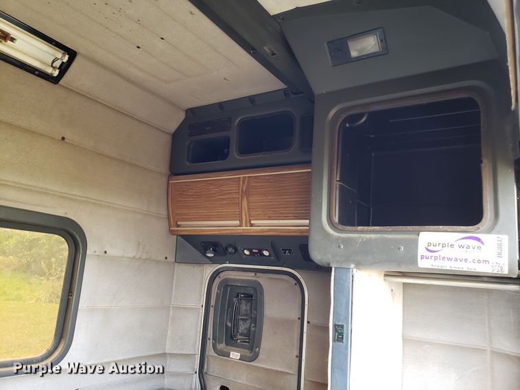 image for item DG8832 Unibilt sleeper