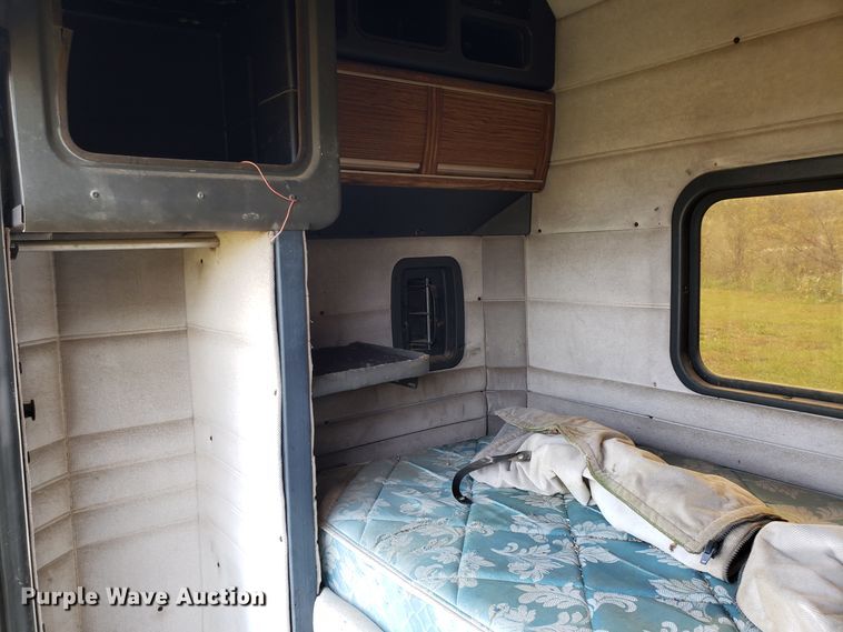 image for item DG8832 Unibilt sleeper