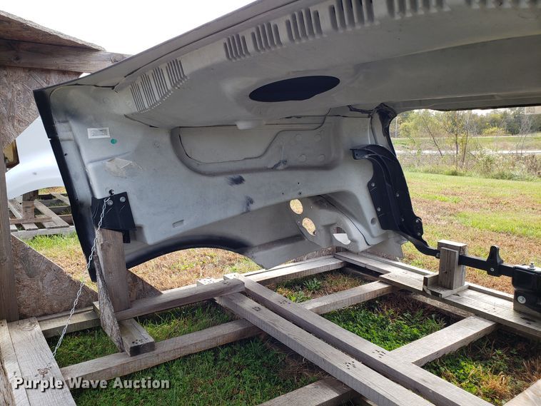 image for item DG8833 Freightliner Columbia hood