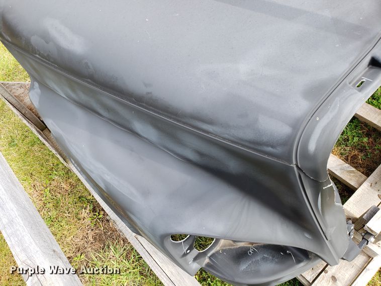 image for item DG8833 Freightliner Columbia hood