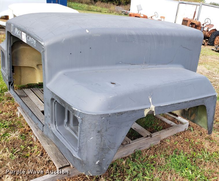 image for item DG8836 Mack CM578 hood