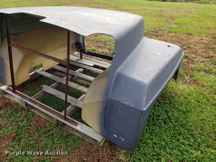 image for item DG8836 Mack CM578 hood