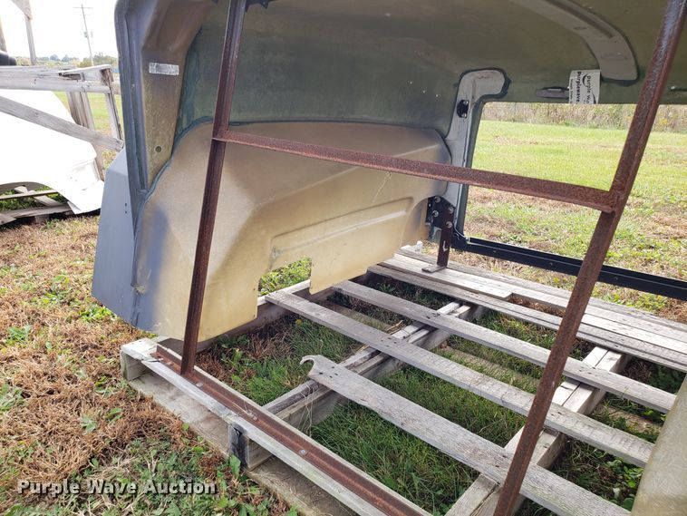 image for item DG8836 Mack CM578 hood