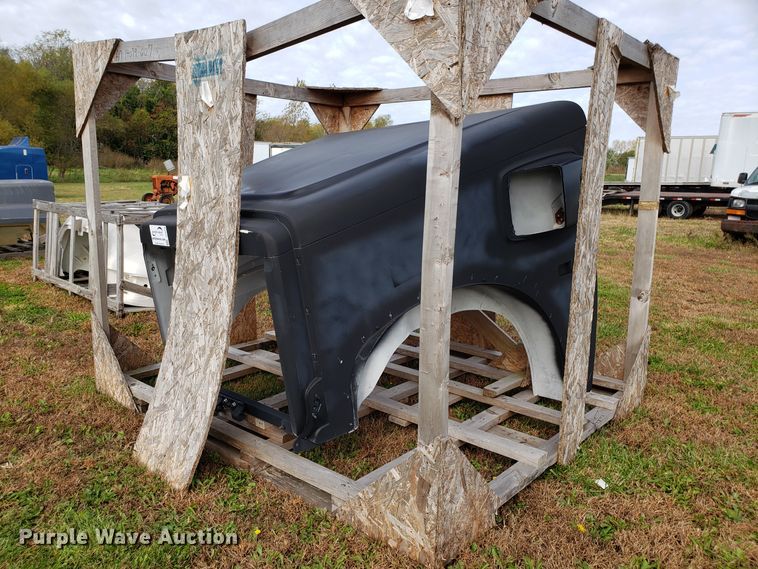 image for item DG8838 Freightliner Coronado hood