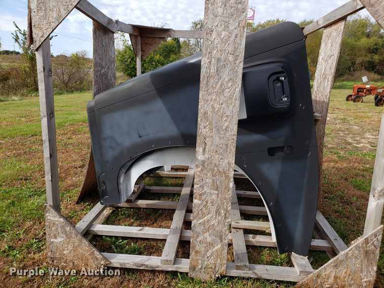 image for item DG8838 Freightliner Coronado hood