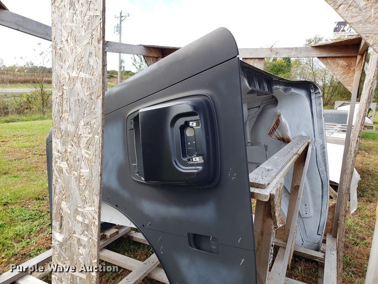 image for item DG8838 Freightliner Coronado hood