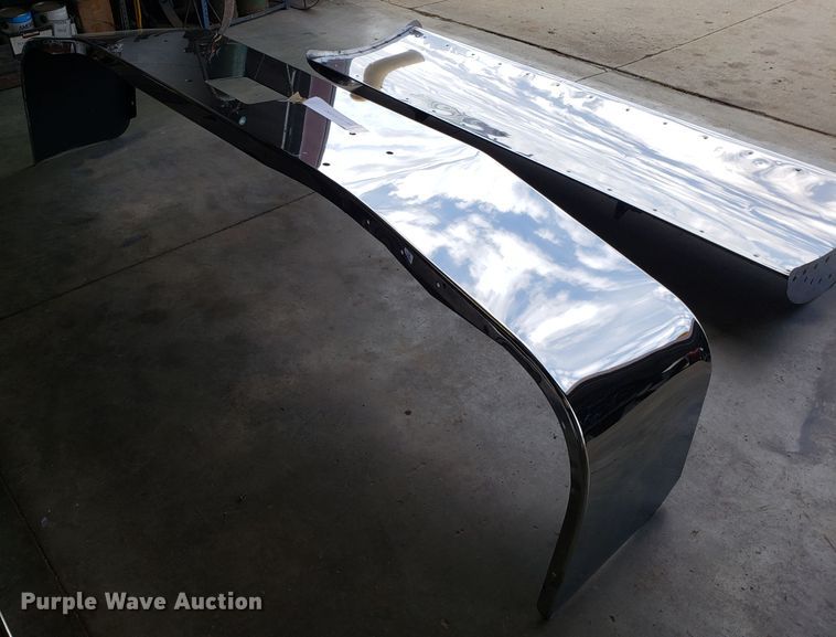 image for item DG8842 Peterbilt 377 front bumper