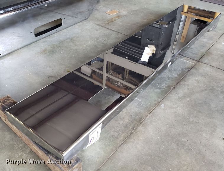 image for item DG8843 Kenworth W900 front bumper