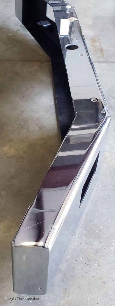 image for item DG8844 Western Star 4900HD logger front bumper