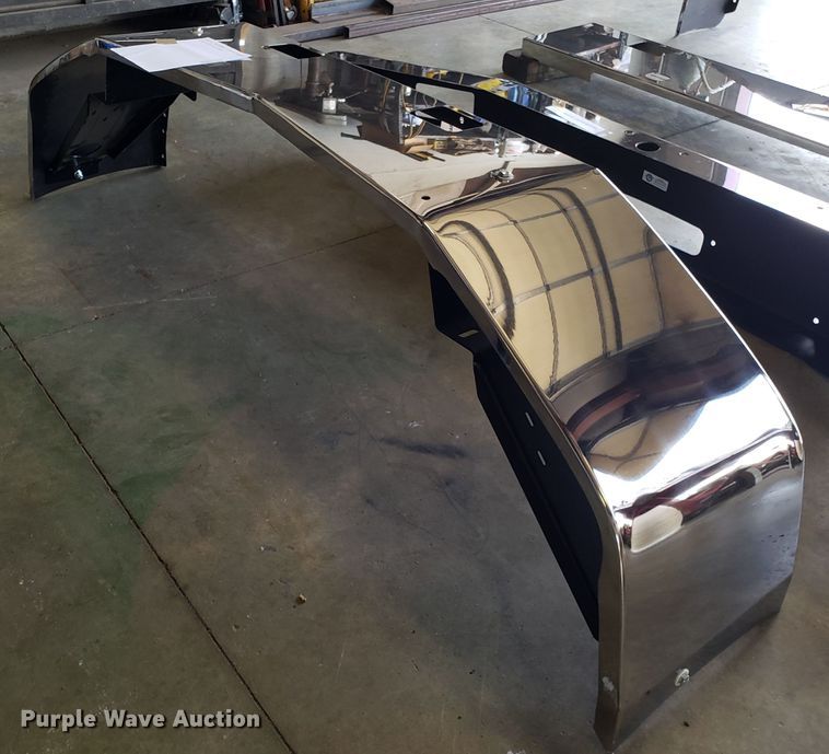 image for item DG8845 Peterbilt 579 front bumper