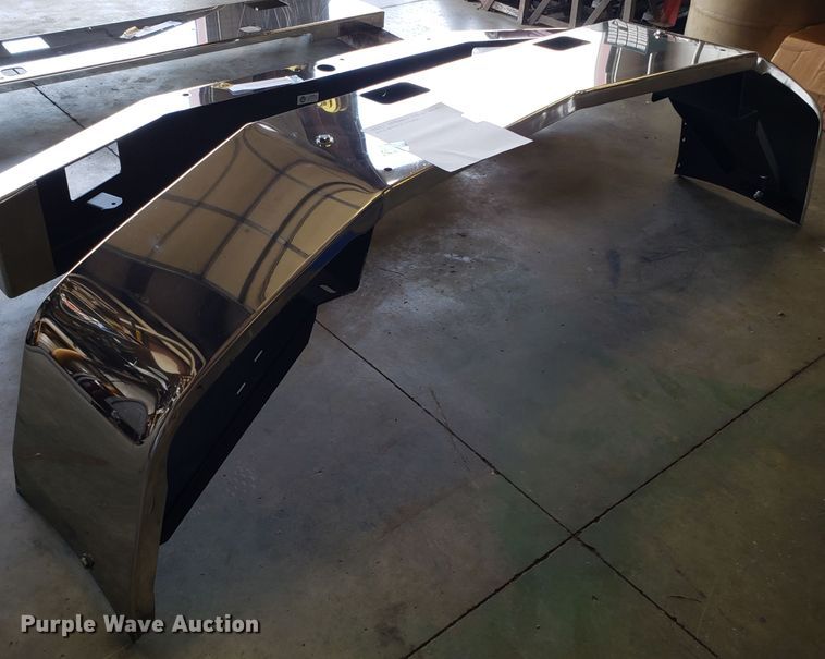 image for item DG8845 Peterbilt 579 front bumper