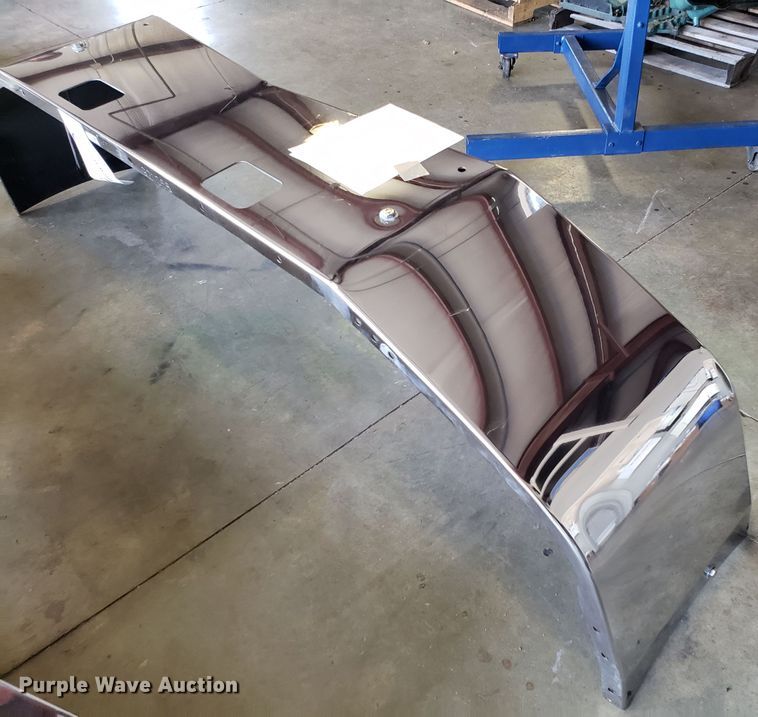 image for item DG8845 Peterbilt 579 front bumper