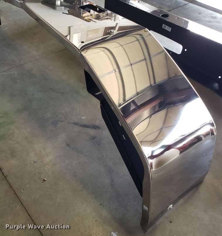 image for item DG8845 Peterbilt 579 front bumper