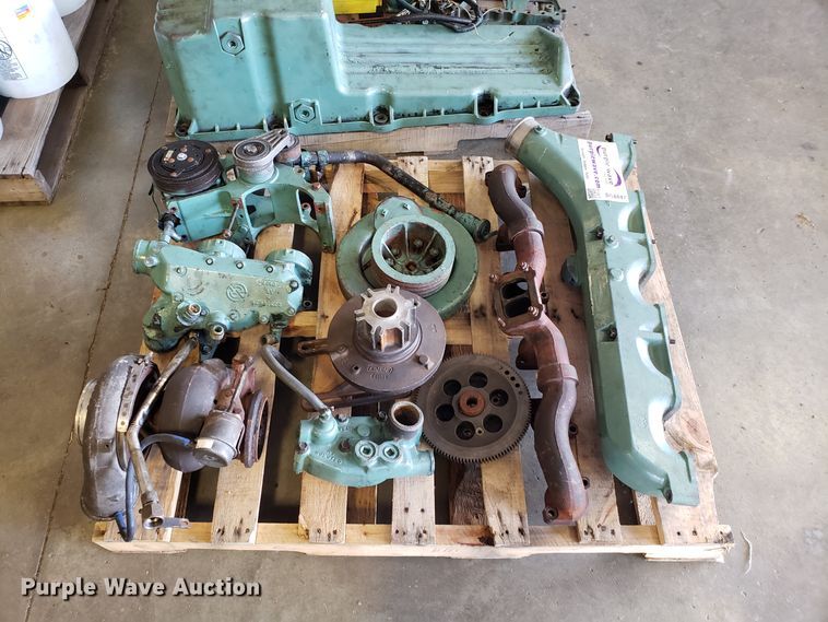 image for item DG8847 Detroit Diesel Series 60 12.6L six cylinder diesel engine parts