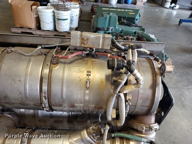 image for item DG8848 2014 Peterbilt Cummins ISX DPF exhaust system